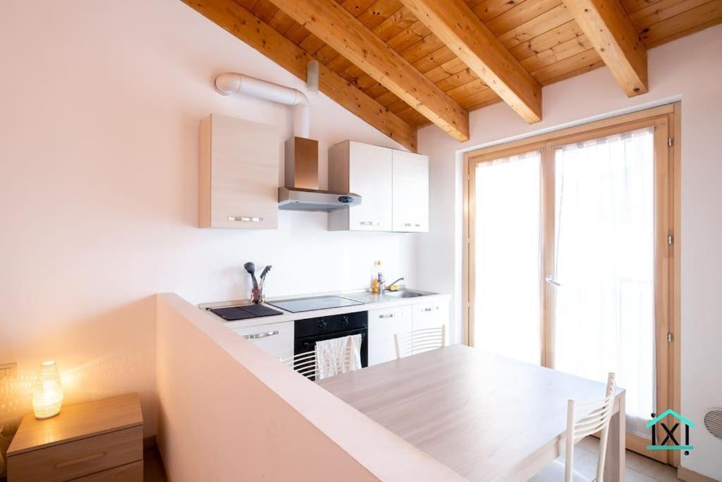 Travedona Loft By Lake Ixihome Exterior foto
