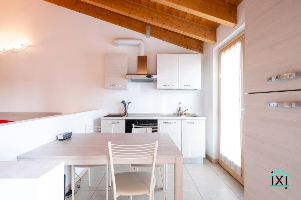 Travedona Loft By Lake Ixihome Exterior foto